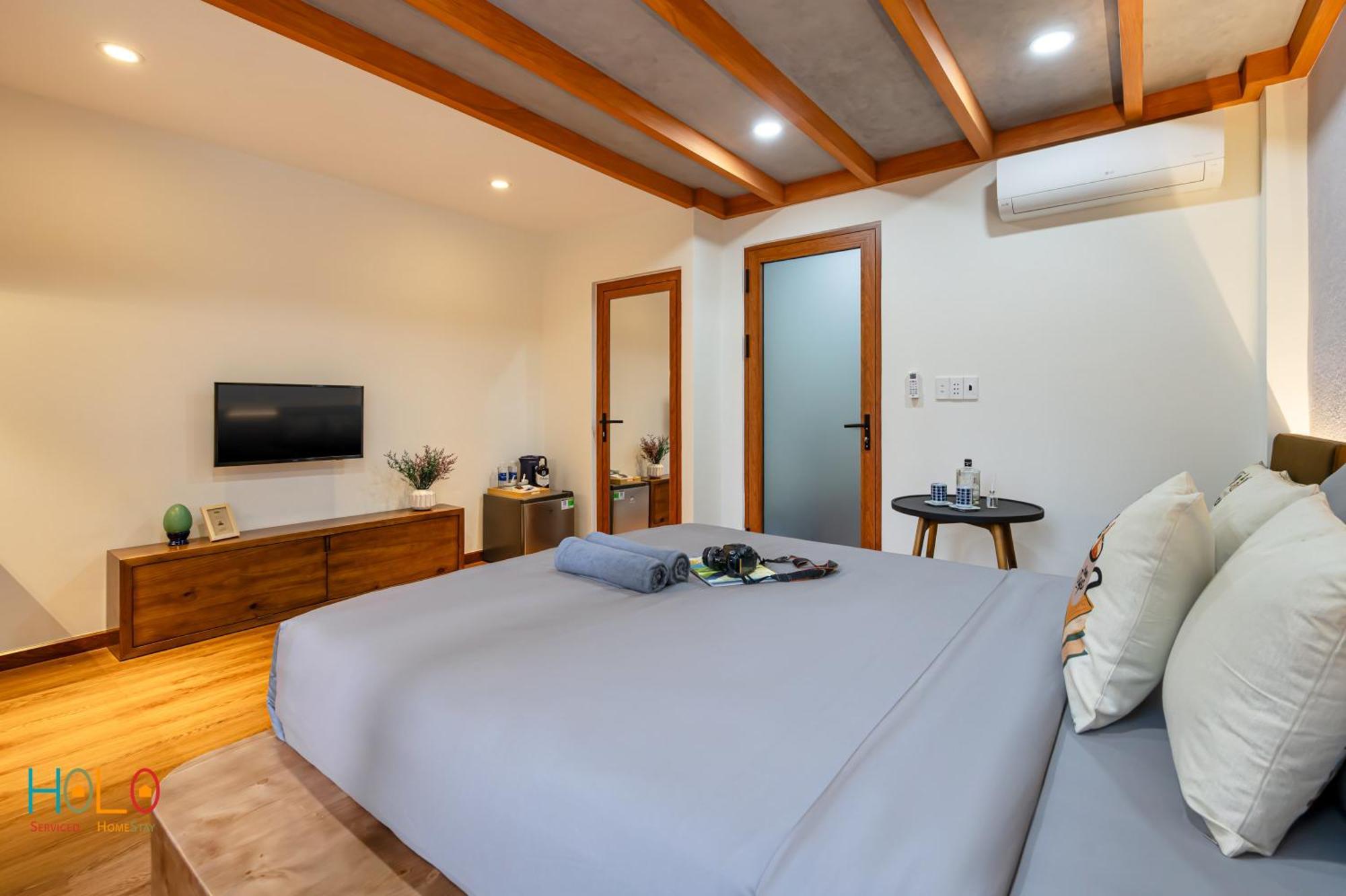 Khách sạn hẻo lánh Holo Ham Nghi Saigon - Serviced Homestay *